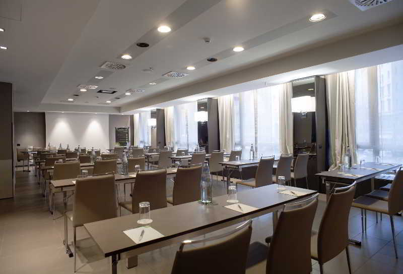 Nh Trento Hotel Luaran gambar